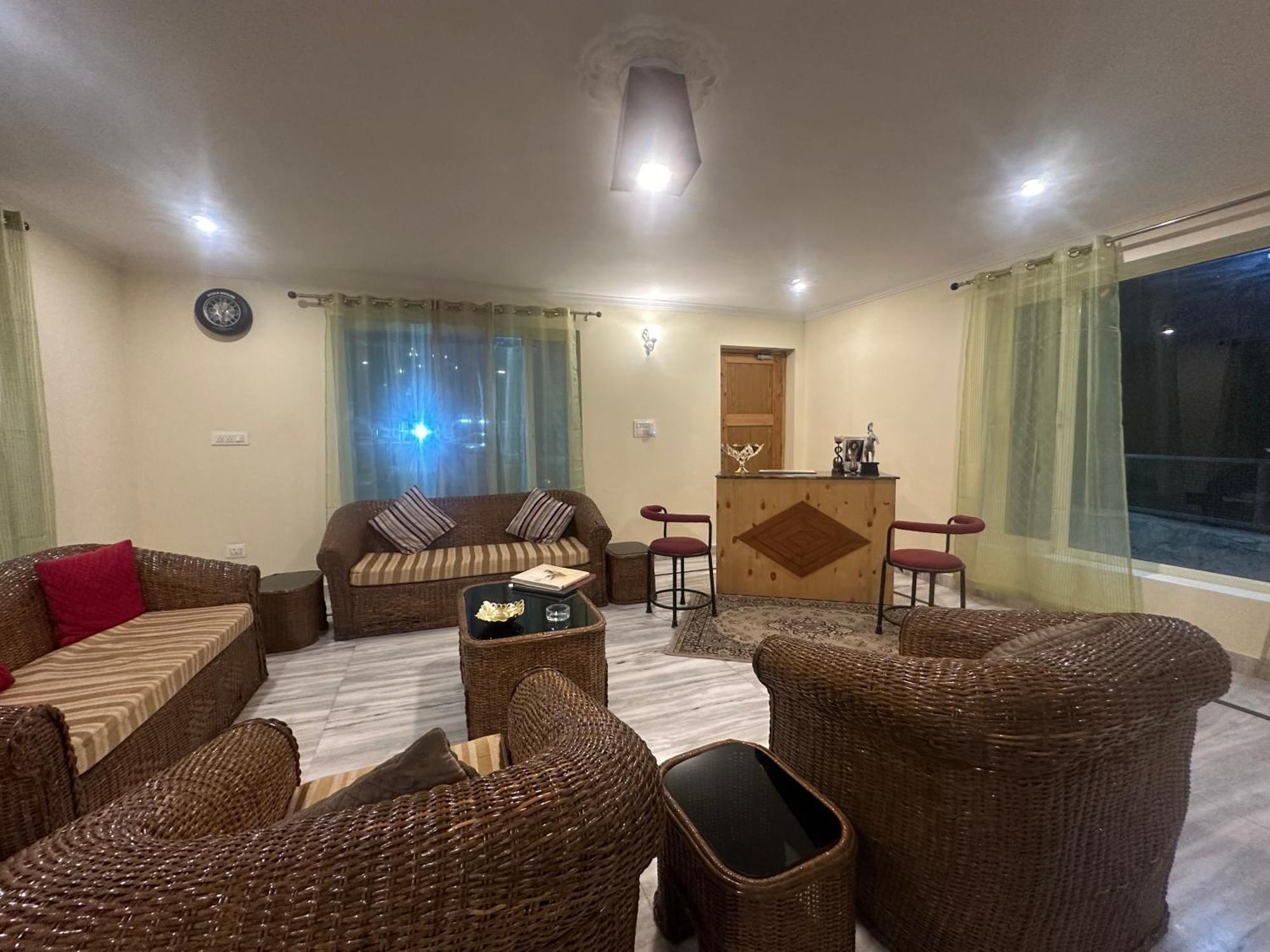 Highfield Villa Kanatal Exterior foto